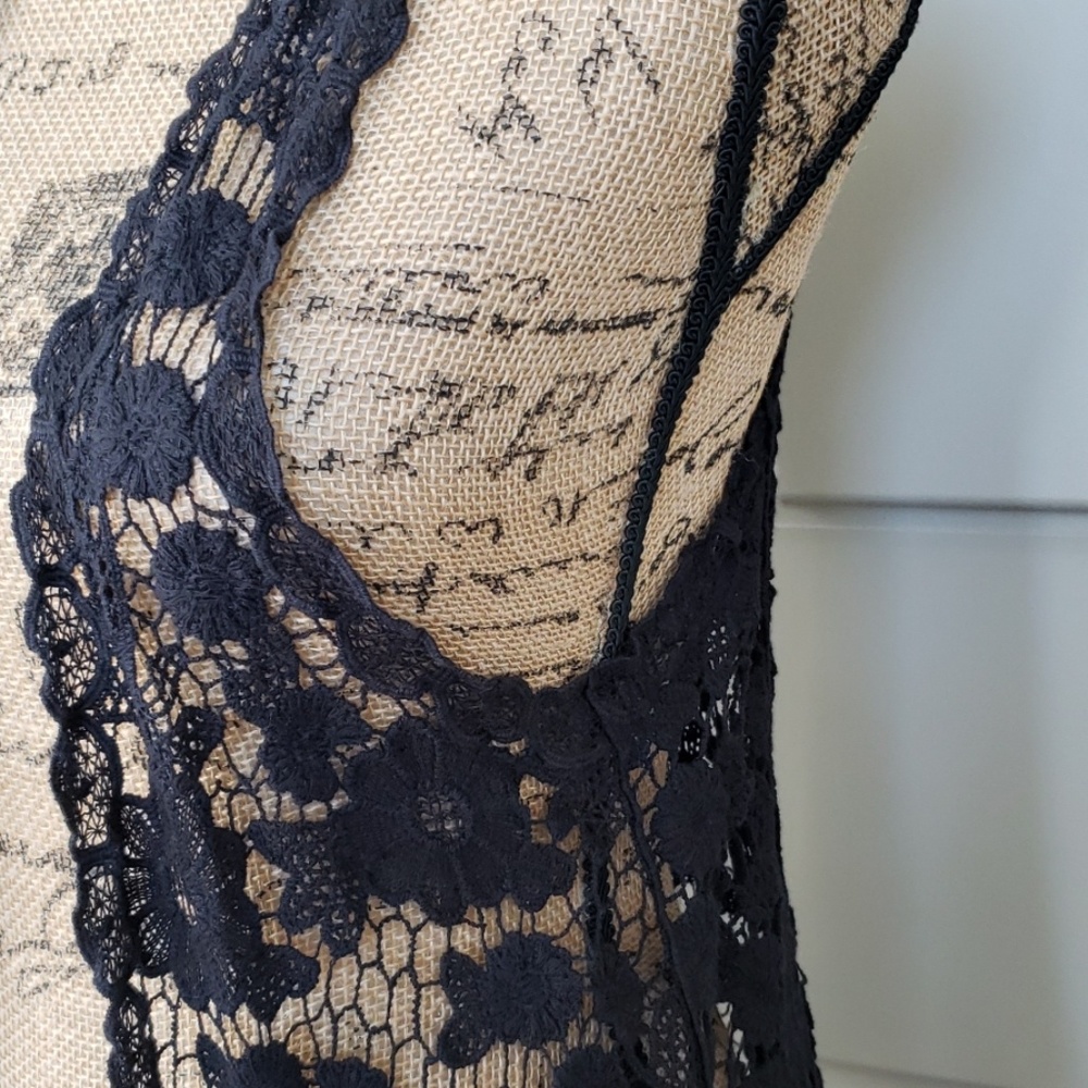 Indigo vest black crochet lace open front Size Medium - Picture 3 of 5